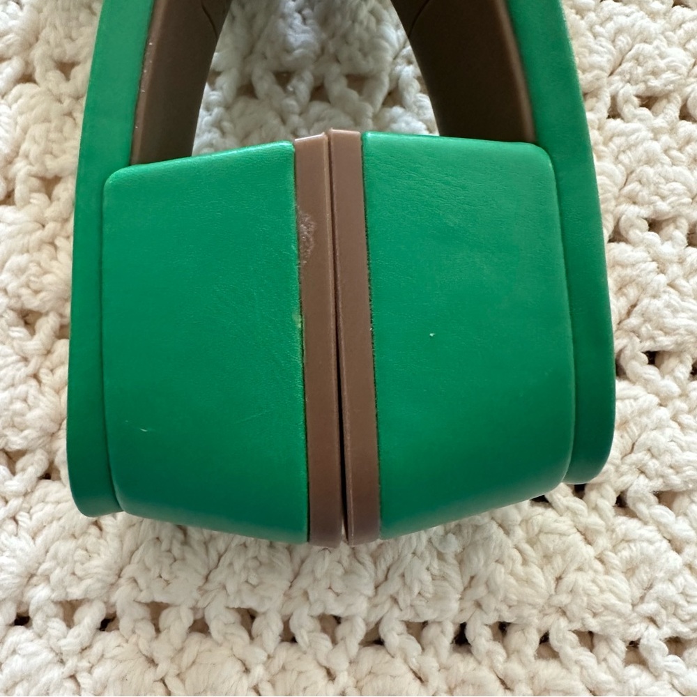 Sugar Women's Vibrant Green Mules, NWOB, size 9. - Picture 7 of 9